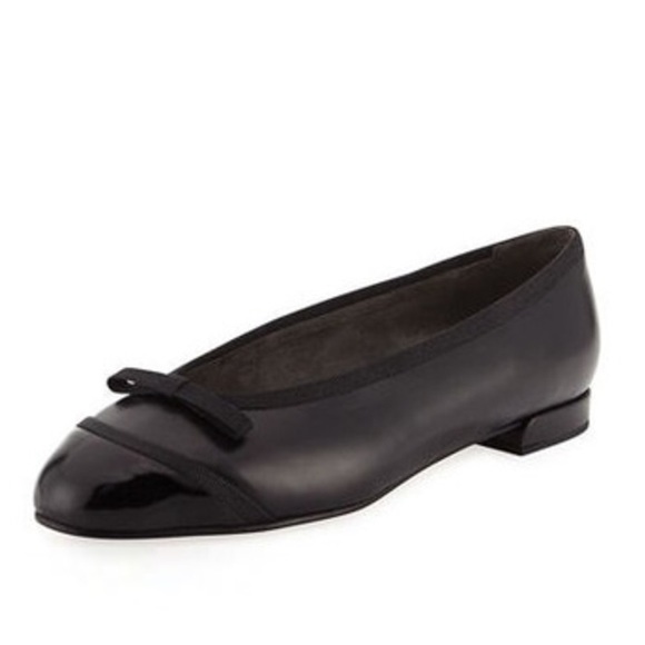 stuart weitzman capture leather ballet flats